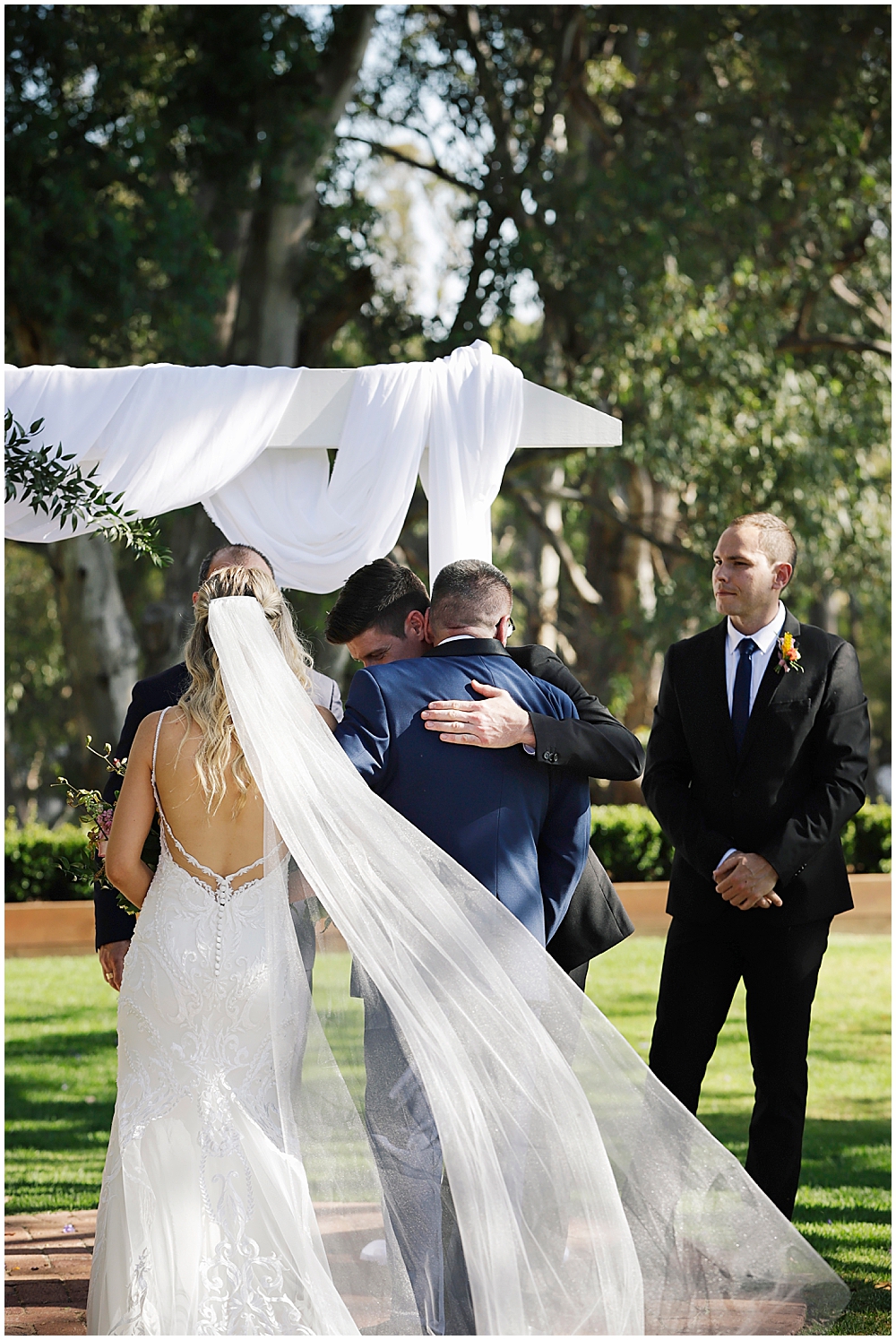 Perth Wedding Photographer at Mandoon Estate in the Swan Valley Perth